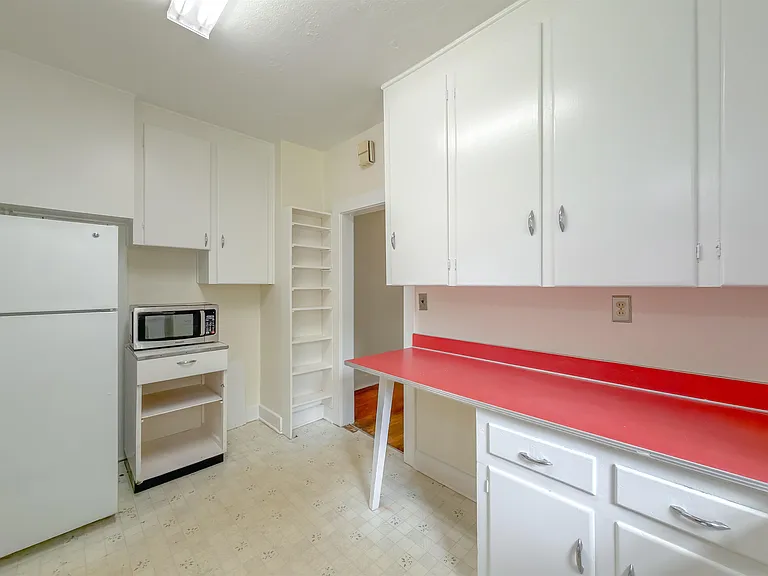 1230 Mitchell Ave — Photo 9