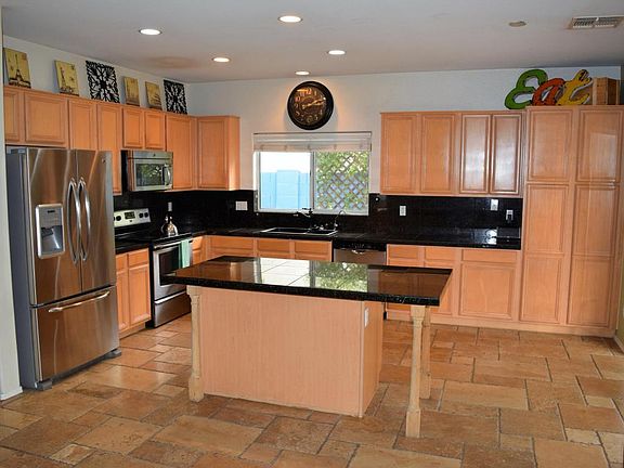 3rd image of 14359 W Clarendon Ave