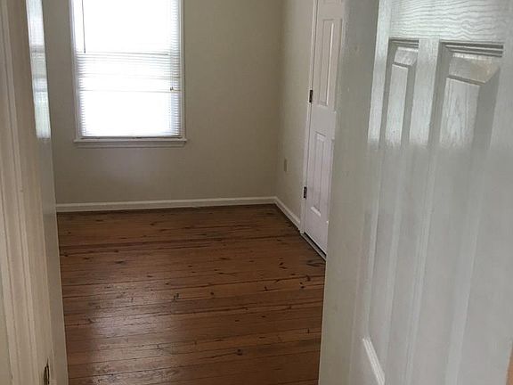 2nd image of 901 W Danville St