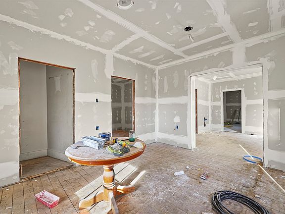 3rd image of 73-75 Hall St