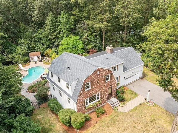 1 Wagontrail Rd, Chelmsford, MA 01824
