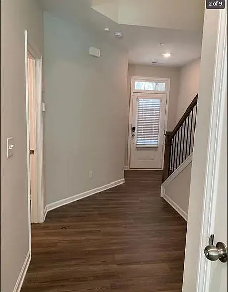1366 Endicott Ct — Photo 7
