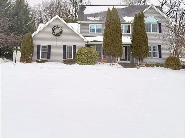 3703 Westvale Dr, Cortland, NY 13045
