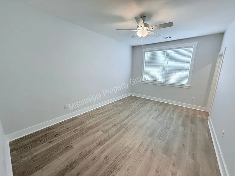 613 Miramar Ln — Photo 23