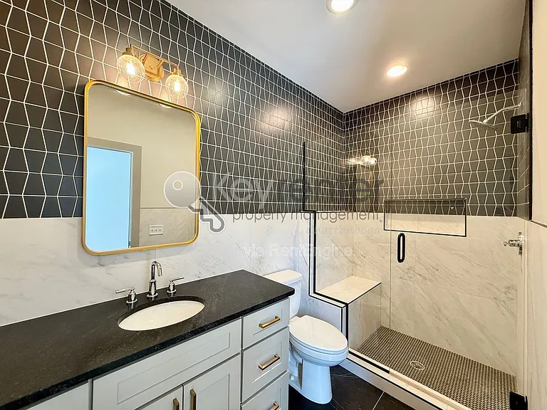 1072 Amelia Ct — Photo 17