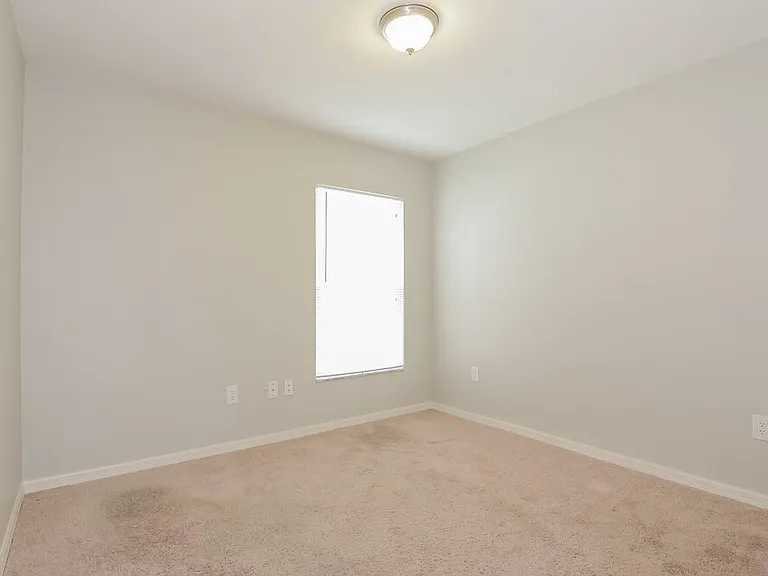 1430 Maximilian Dr — Photo 11
