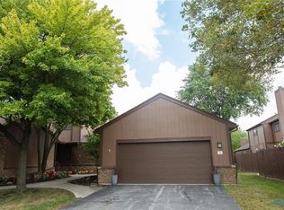 2 Kingsview Dr, Perrysburg, OH 43551