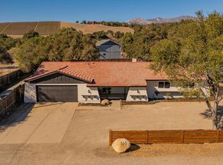 165 Burnham Rd, Oak View, CA 93022