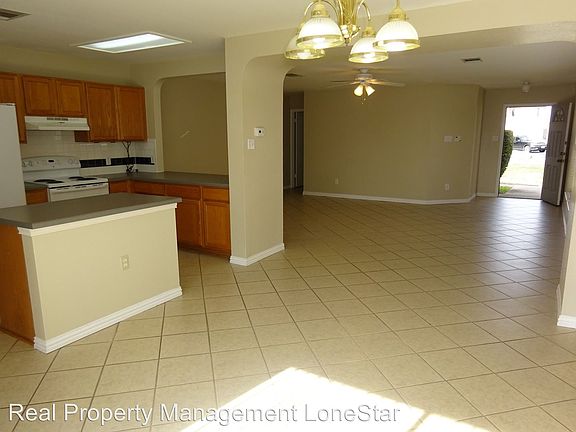 3rd image of 1401 Sheltie Ln