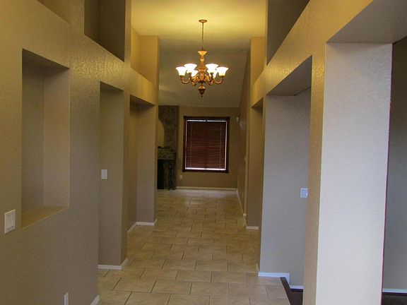 4th image of 3625 E Liberty Ln
