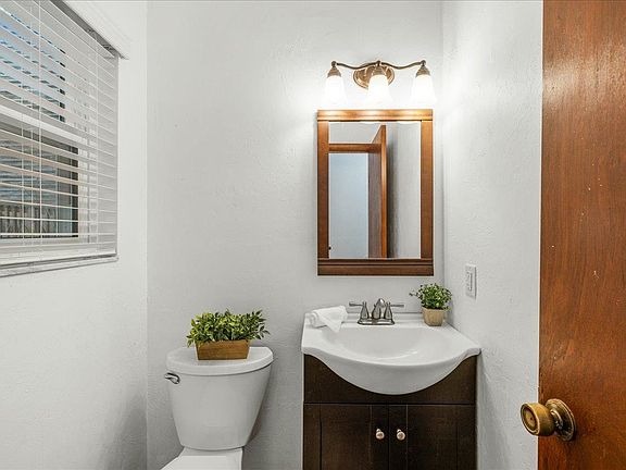 5th image of 3744 Donovan Dr