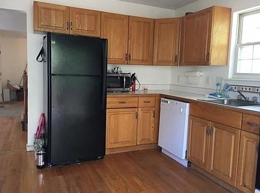 3rd image of 97 Violetwood Cir