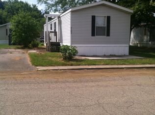 5189 Chantelle Dr, Flint, MI 48507
