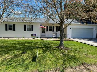 8 Virginia Ln, Rushville, IL 62681