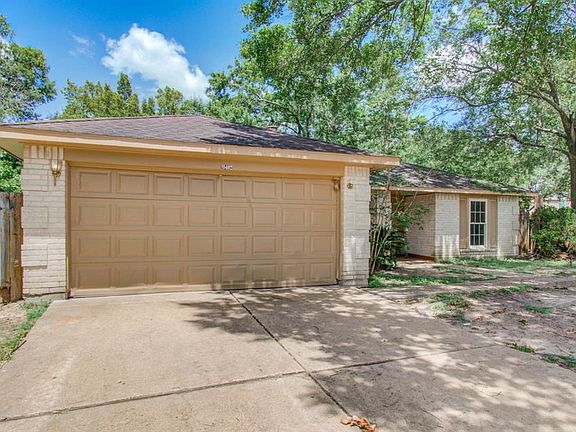 3rd image of 10402 Eagle Glen Dr