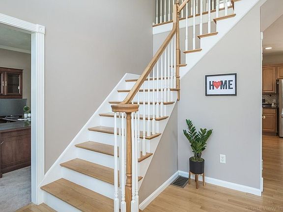 5th image of 26 Audubon Way