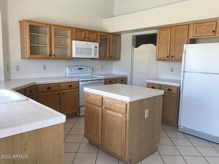 9440 E Palm Tree Dr — Photo 6