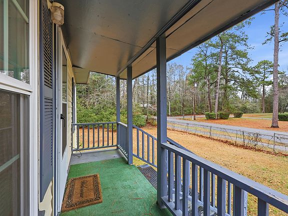 3rd image of 1503 Ward Circle