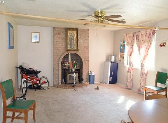 3rd image of 1739 SE Dowery Ln