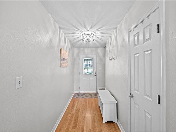 5th image of 219 Dominica Cir E