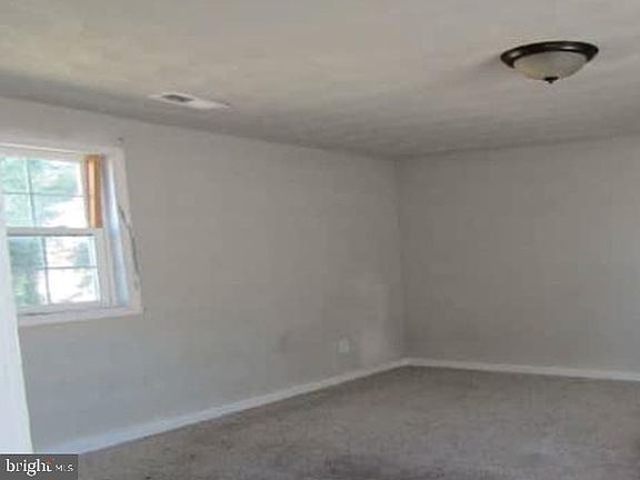 5th image of 1003 Freeney Ave