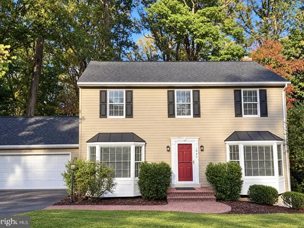 1947 Barton Hill Rd, Reston, VA 20191