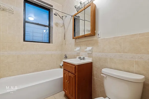 Rented by MNS | media 8