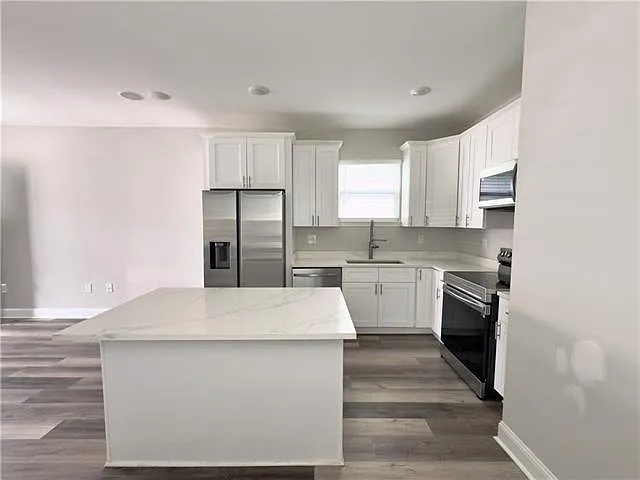 2652 Banks St — Photo 19