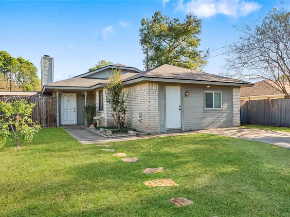 3113 Larkspur Cir, College Station, TX 77845