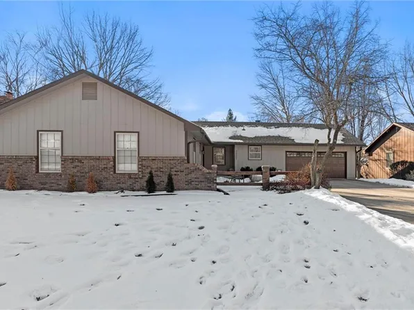3001 W 26th St, Lawrence, KS 66047