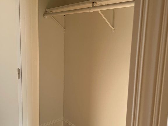 5th image of 3223 W Ardmore Ave APT 3