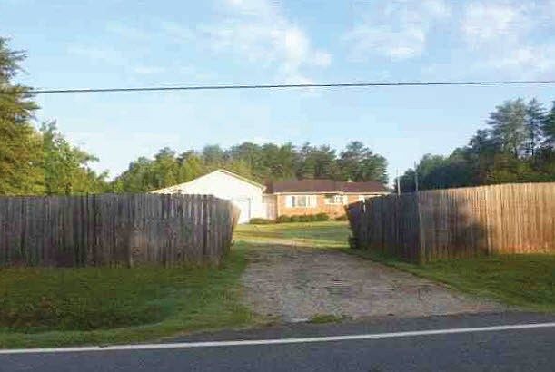 2nd image of 3955 Puetts Chapel Rd