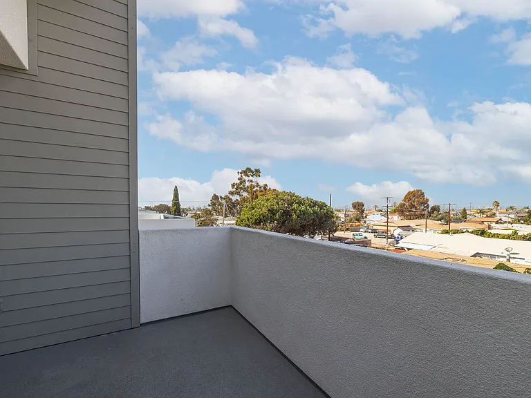 Raintree Court — Photo 13