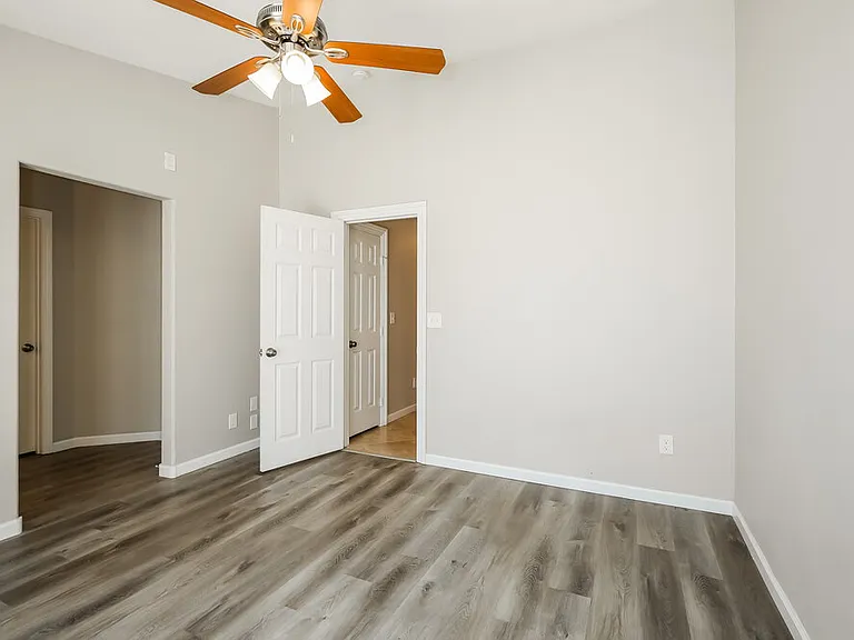 3927 Blue Coral Dr — Photo 9