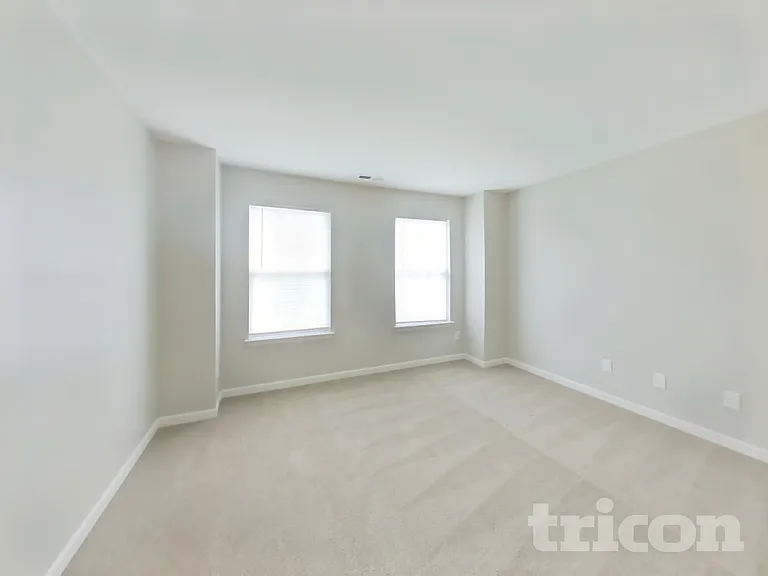 1689 Eagle Trace Dr — Photo 18