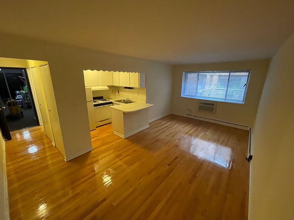 1st image of 411 W Barry Ave #227