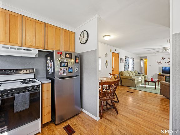 5th image of 7 Cedar Grove Road