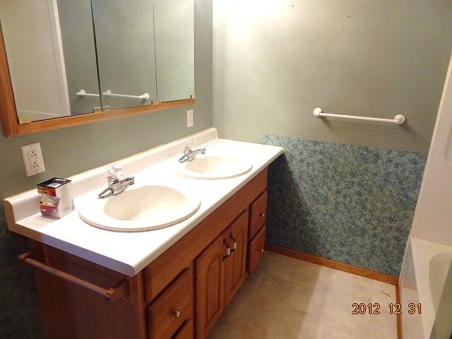 2nd image of 111 W Birdsall St