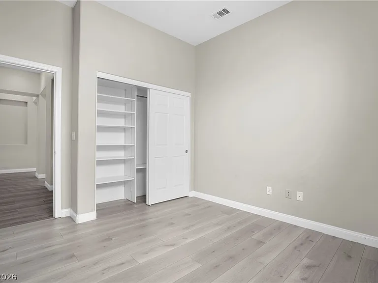 10137 Snow Crest Pl — Photo 32