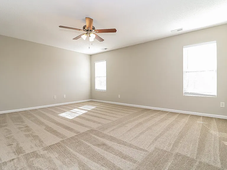 168 Woodcreek Ln — Photo 7