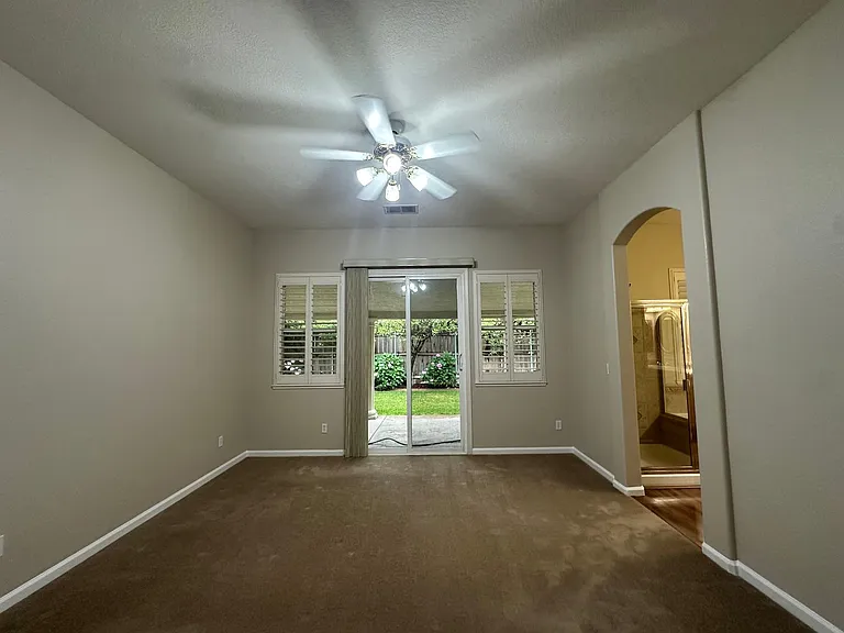 416 Farinelli Pkwy — Photo 11