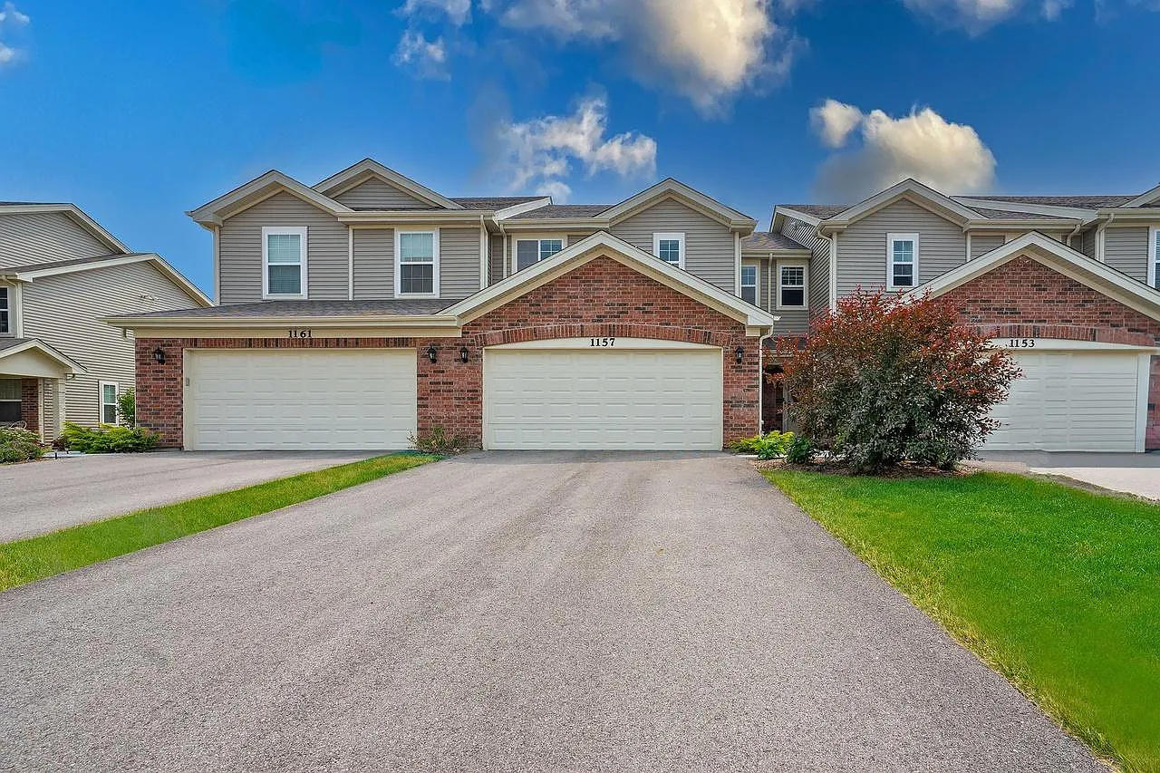 3 bed, 2.5 bath, 1650 sqft, $2,600 — Photo 1