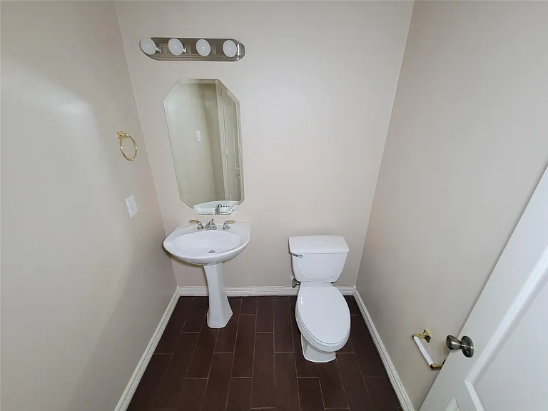 914 Ivory Ridge Ln — Photo 23