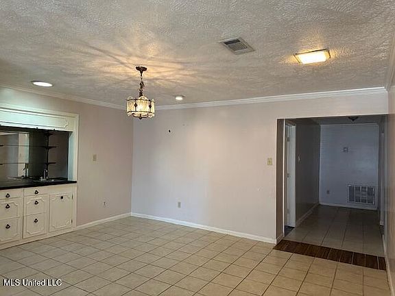 2nd image of 131 Berryman Rd