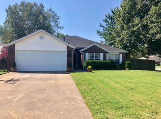 161 E Colorado Ave, Springdale, AR 72764