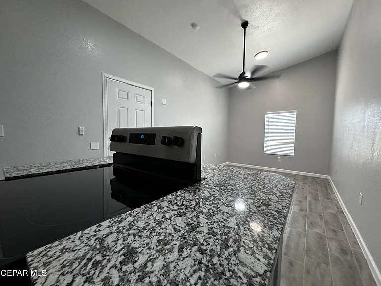 10277 N Loop Dr #C — Photo 11