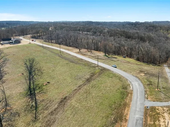 8000 Hill Country Dr #8, Decatur, AR 72722