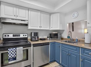 118 Royal Pk Drive #1f, Oakland Park, FL 33309