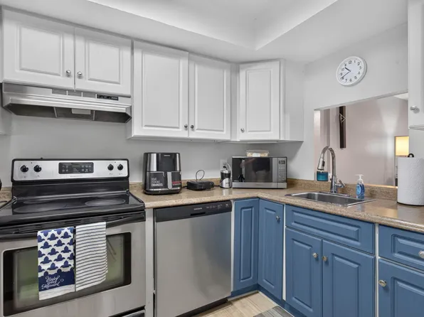 118 Royal Pk Drive #1f, Oakland Park, FL 33309
