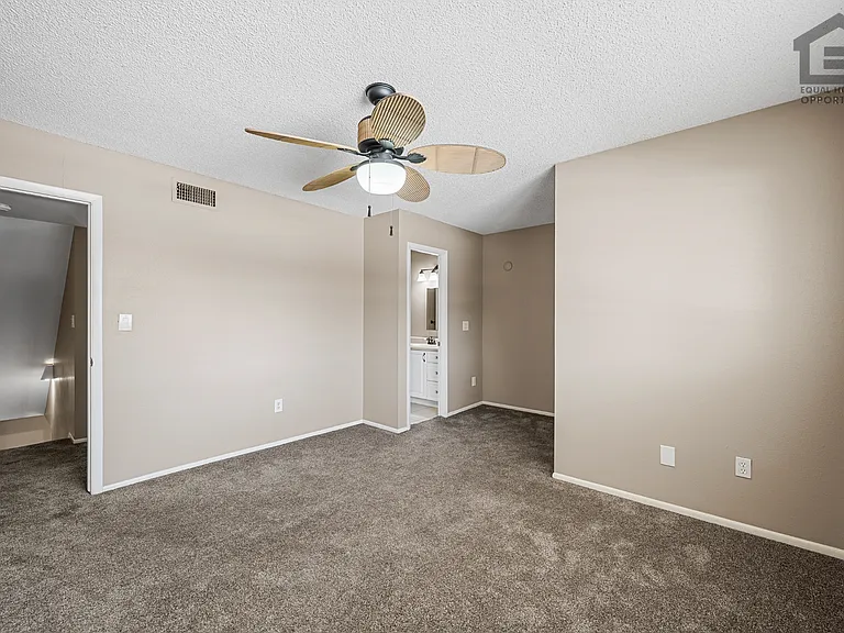 1533 W Hazelwood St — Photo 21